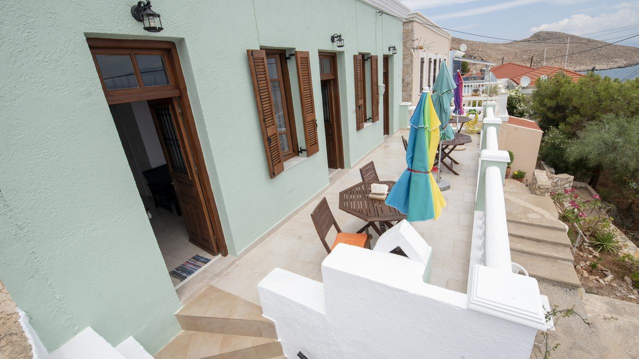 Roulas Apartments Chalki Town Zewnętrze zdjęcie