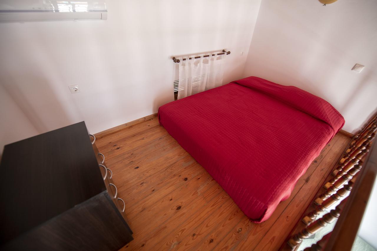 Roulas Apartments Chalki Town Zewnętrze zdjęcie