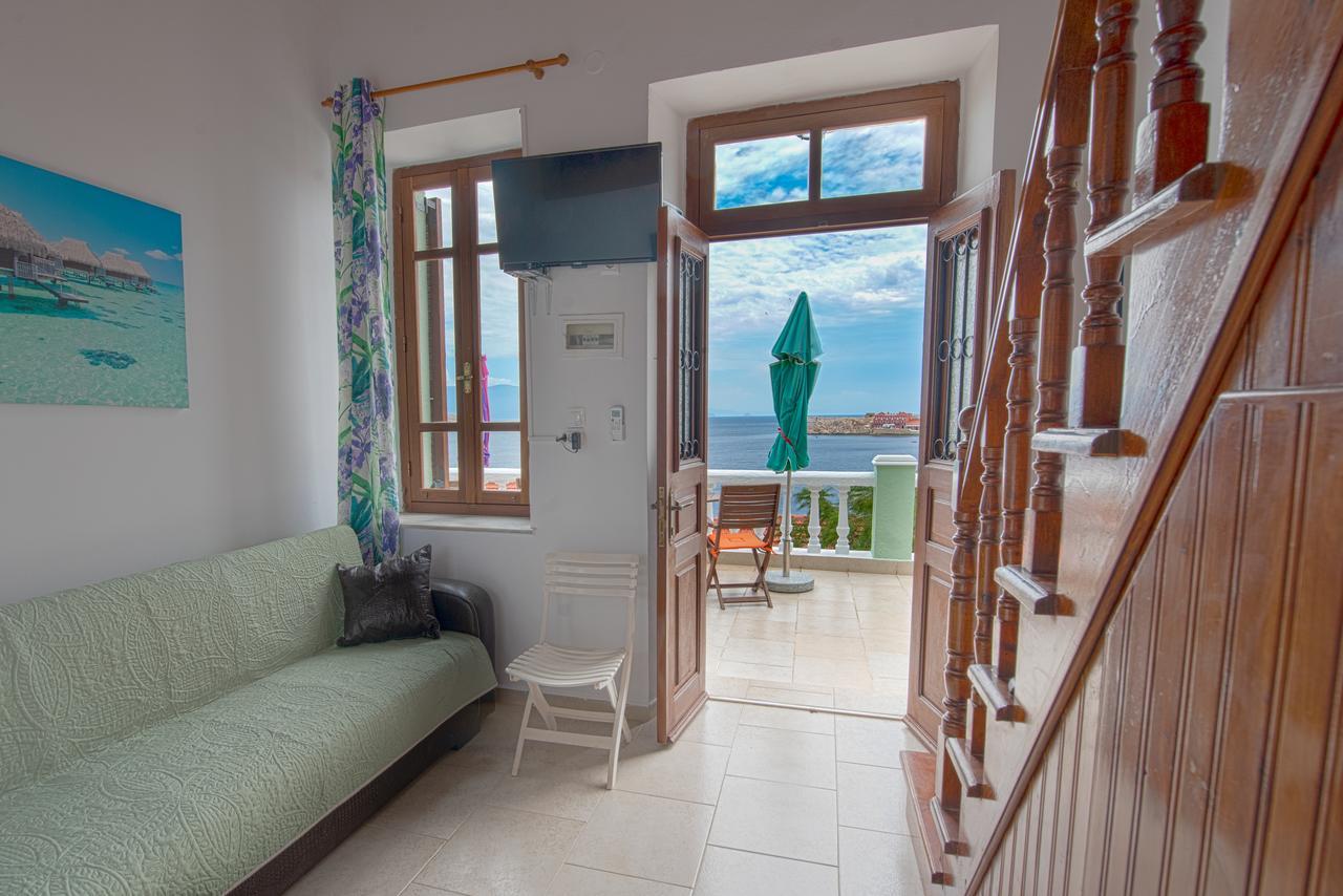 Roulas Apartments Chalki Town Zewnętrze zdjęcie